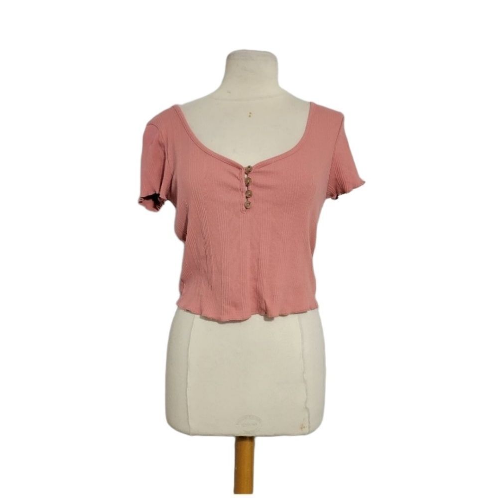 Aeropostale slightly cropped shirt 